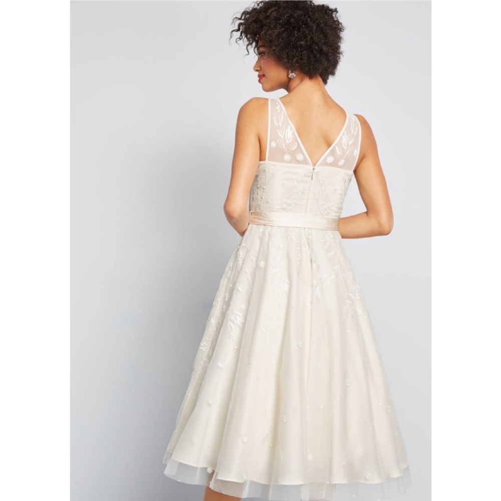 ModCloth Ivory Midi Dress - Picture 4 of 5